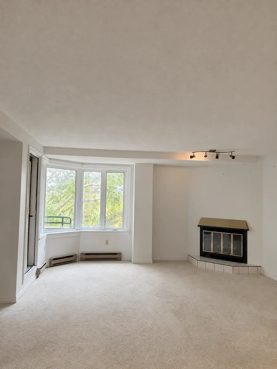 1350 Oxford Street: Living room as it is today