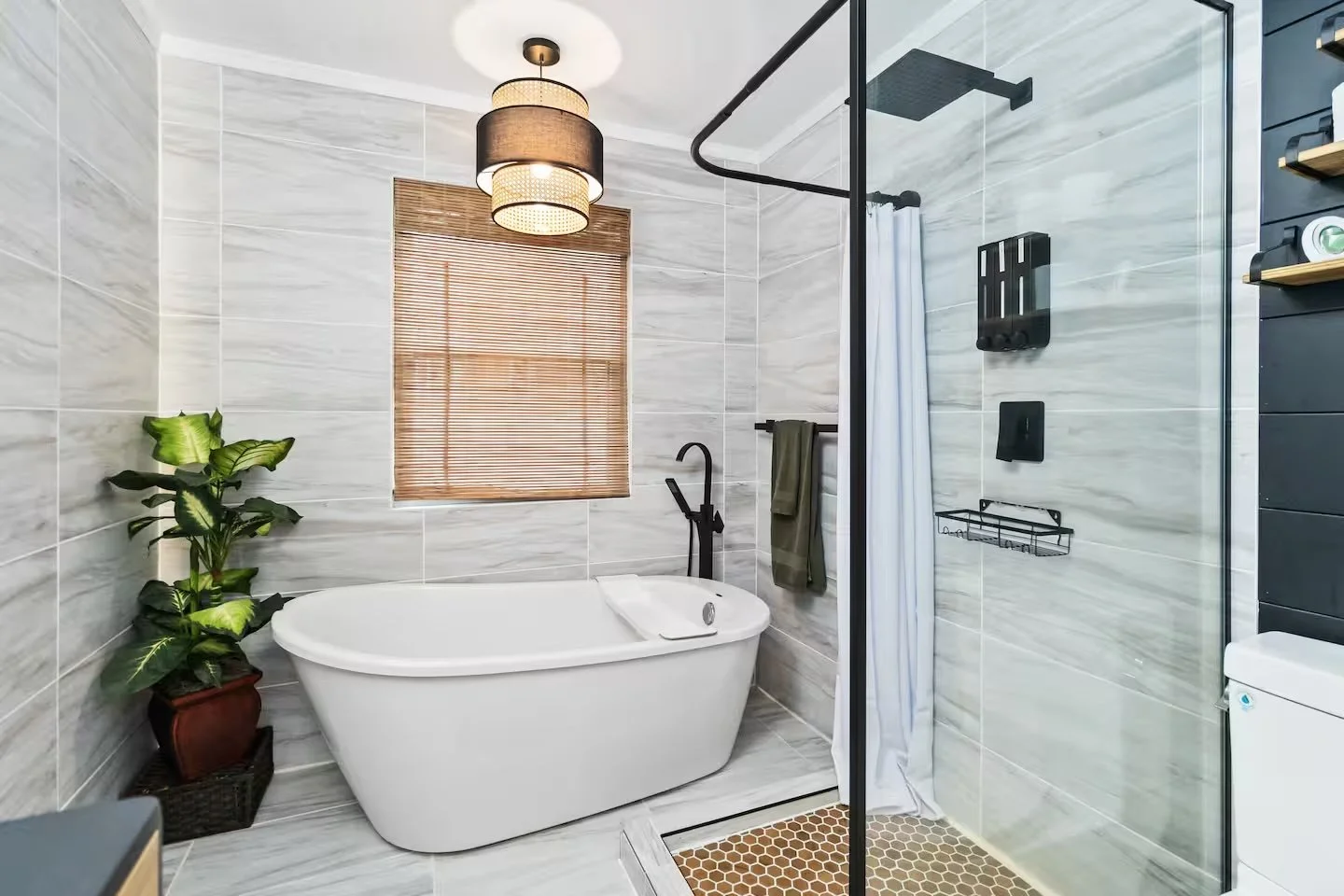 Lakeside Tiny Home photo 5